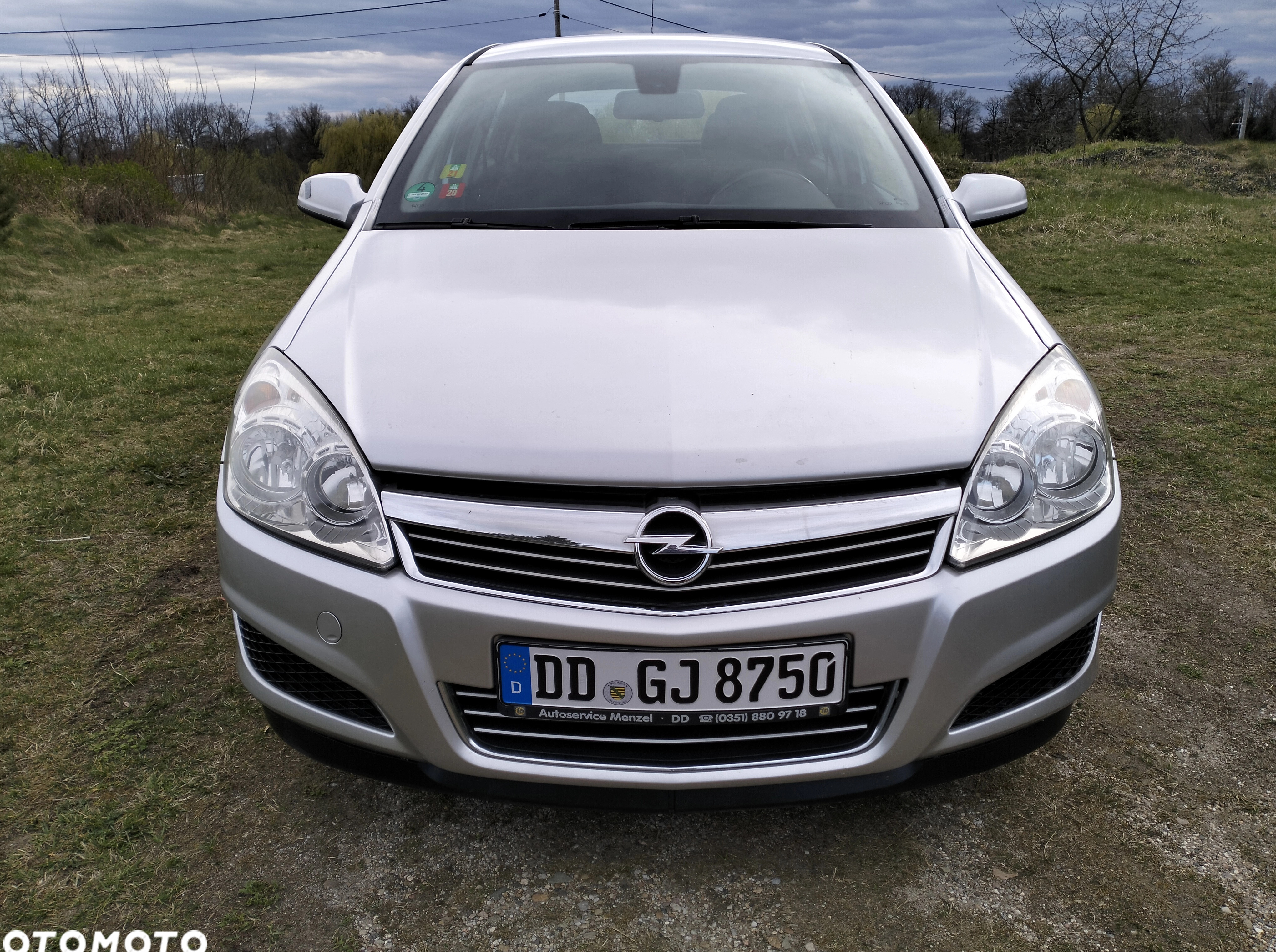 Opel Astra cena 8999 przebieg: 203100, rok produkcji 2008 z Chojnów małe 742